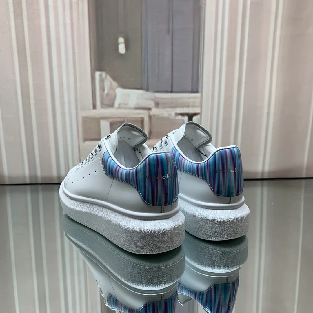 👟👟Ex-factory price 560👟👟 Professional McQueen factory. Top version. Couple style Alexander McQUEEN high version has been upgraded to the highest quality again✅ 💪McQueen Spring, Summer, Autumn and Winter top version Purchasing level✅ Recruiting national online and offline agents to join🤝 🏆Fabric: Original materials imported from Italy. Texture, water-resistant and non-discoloring 🏆Inner lining: ️A-grade Italian imported lining resistant to dirt, sweat-absorbent, breathable and comfortable 🏆Foot pads: top-grade imported Italian super-soft cowhide leather 🏆Outsole: PU+counter 1:1 🏆Shoe box: original white box. Plus white flip cover for double-layer protection. Cloth bag. Handbag. Certificate of 1:1 mold opening, 4-piece set. Delivered with a pair of shoelaces. 🖕🏿🖕🏿🖕🏿 You can choose any pair of shoelaces in any color of our factory 🏆Code number: women's 34-41. men's 38-46 🏆Special remarks (women's code 34.40.41, men's code 38.45.46 is customized, no returns or exchanges) Win-win cooperation 🤝